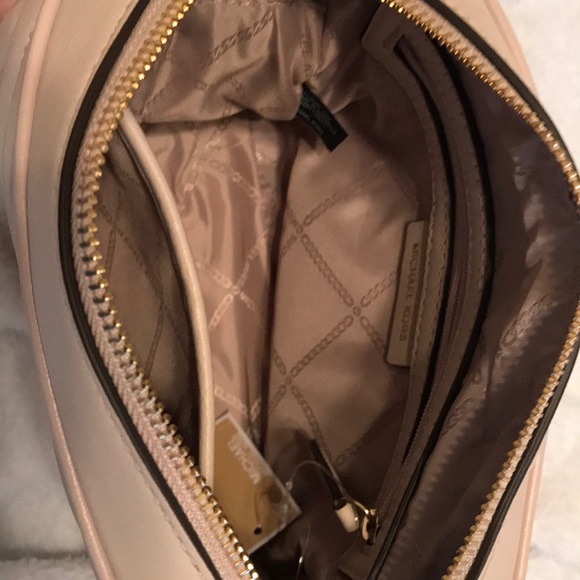 Authentic Michael Kors Crossbody Bag - Picture 5 of 7